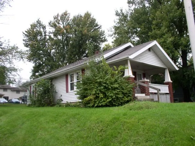 House at 318 E 17th Street